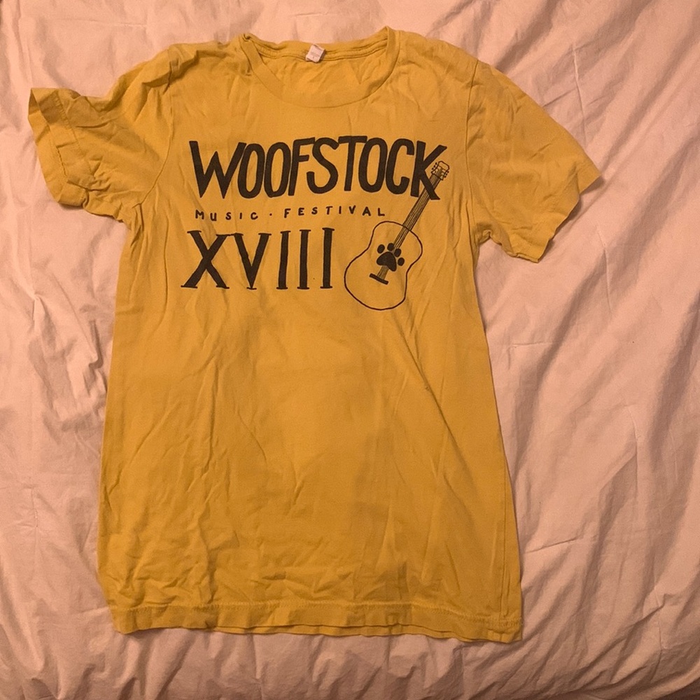 woofstock music festival mustard colored, canvas brand, size small t shirt